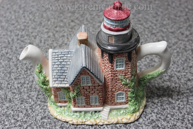 11-teapot-lighthouse_copyright2016karencarlisle
