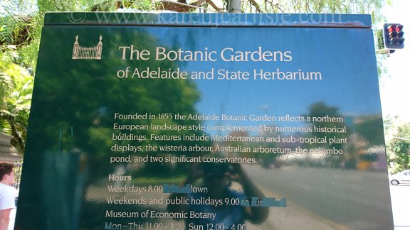 1-botanic-gardens-sign